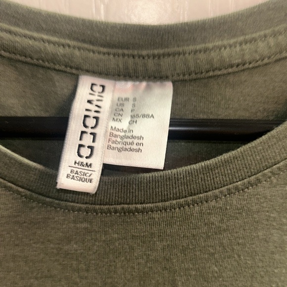 Green t shirt - Picture 2 of 4